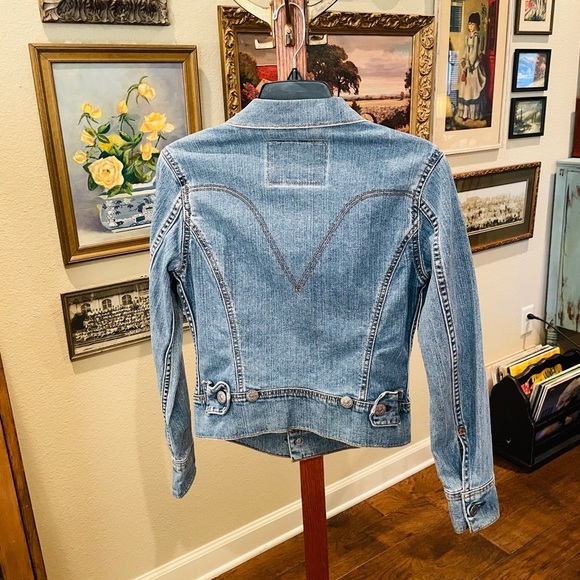 Levi’s vintage 2004 classic button denim jean jacket pockets SZ M juniors blue - Picture 10 of 11